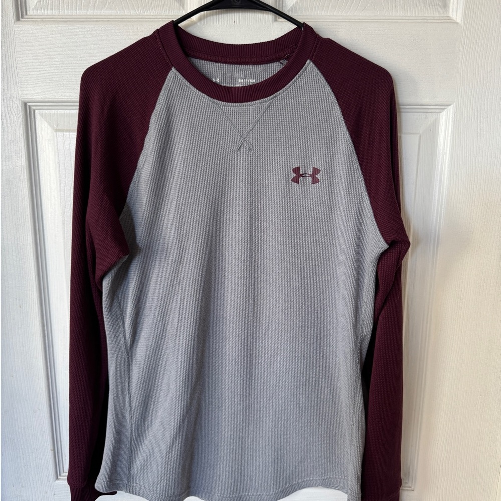 Under Armour Men's Gray and Maroon Shirt